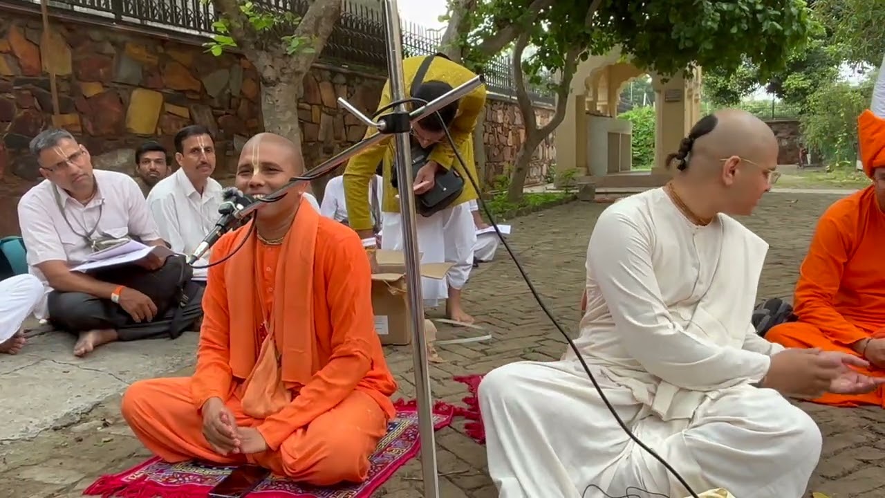 Vrindavan Yatra - Introduction by HG Sitanath Prabhu - Govardhan - 28 Sept 2024