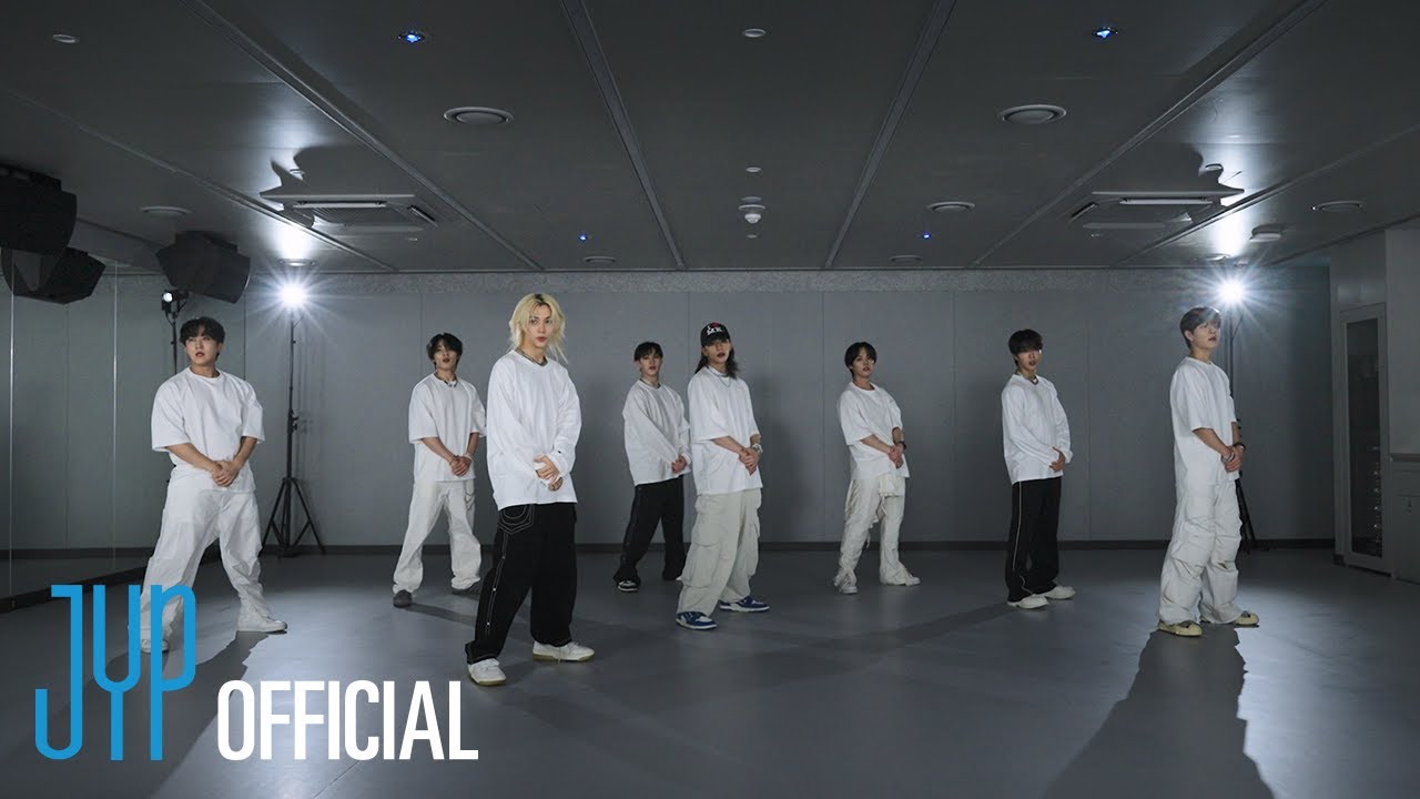 Stray Kids 