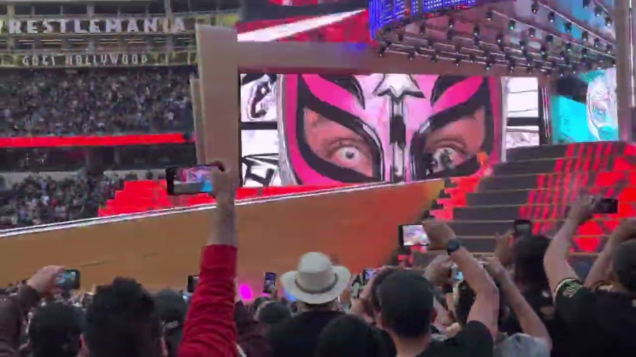 REY MYSTERIO ENTRANCE AT WRESTLEMANIA 39 LIVE CROWD REACTIONS (EDDIE’S SONG) #wrestlemania #wwe