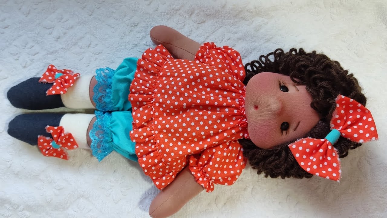 1º aula (⁠ ⁠˘⁠ ⁠³⁠˘⁠) Boneca de pano Nekinha.