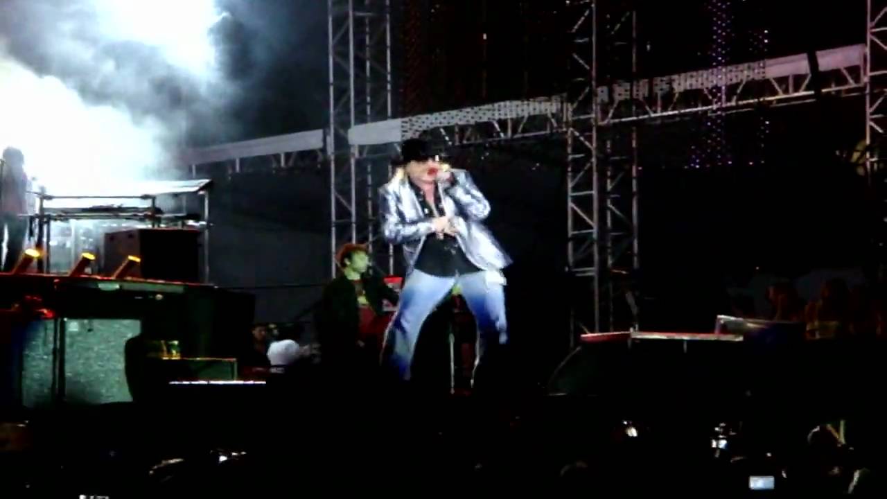 Guns n' Roses (Welcome To the Jungle) - Rio 2010