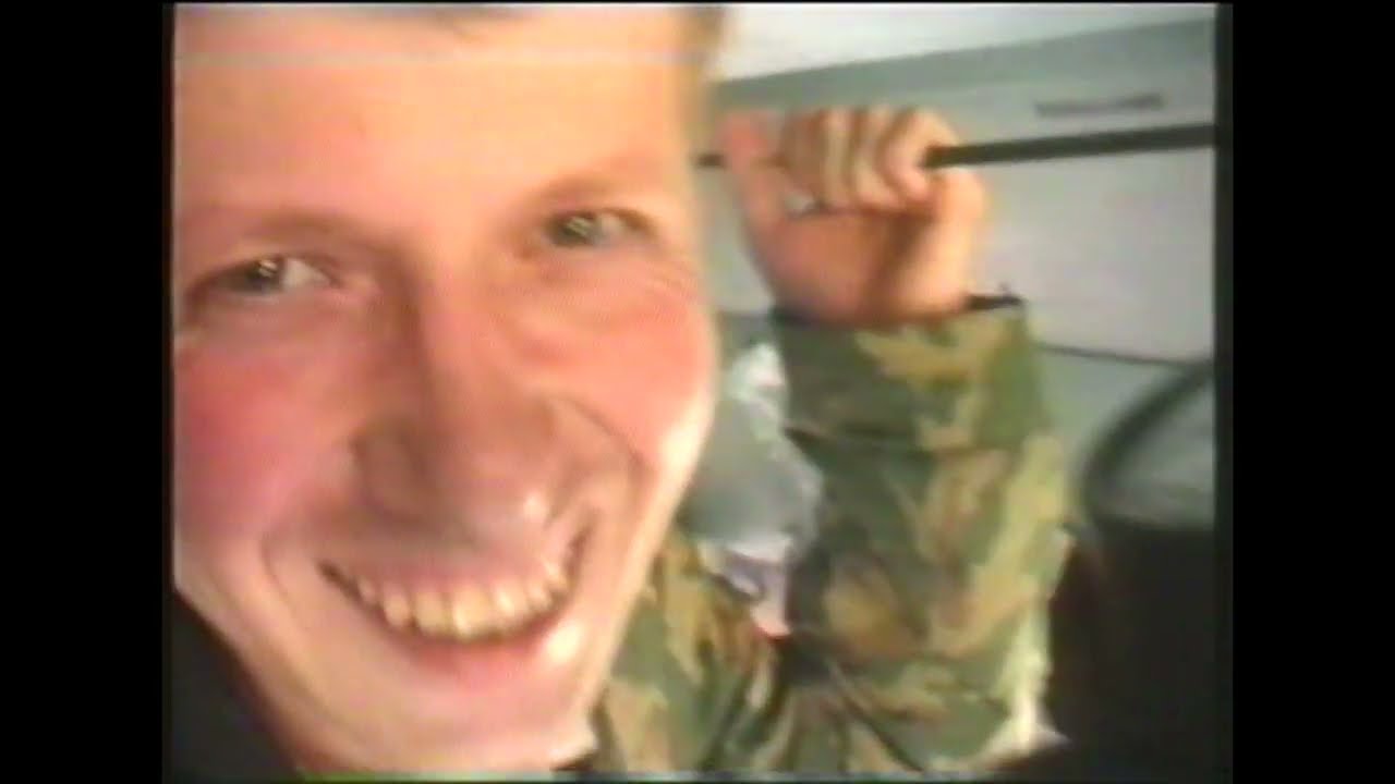 Прыжки с парашютом г. Кобрин 2000 год.