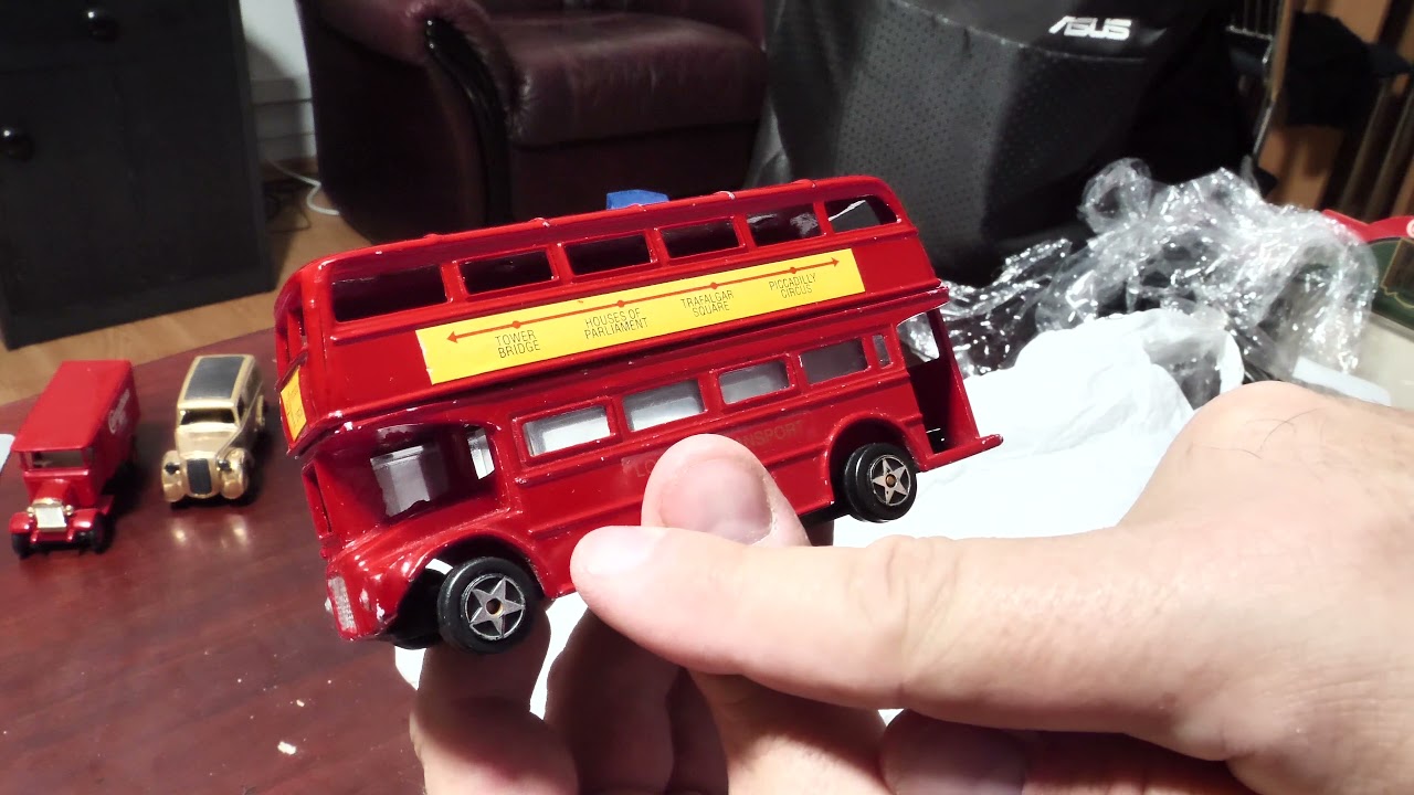 Kicsomagolás 11 - Unpacking