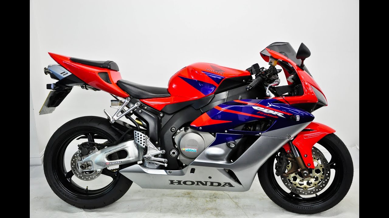 Honda CBR1000RR-5 Fireblade 2004 Red