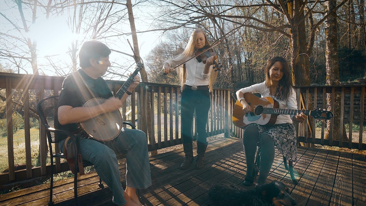 Hillary Klug - Ragtime Annie - Traditional Appalachian Fiddle, Banjo, and Guitar