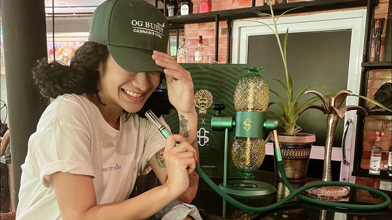 Dr. GREENTHUMB&rsquo;s  X  STUNDENGLASS Gravity Bong ￼Unbox 📦☘️🍍