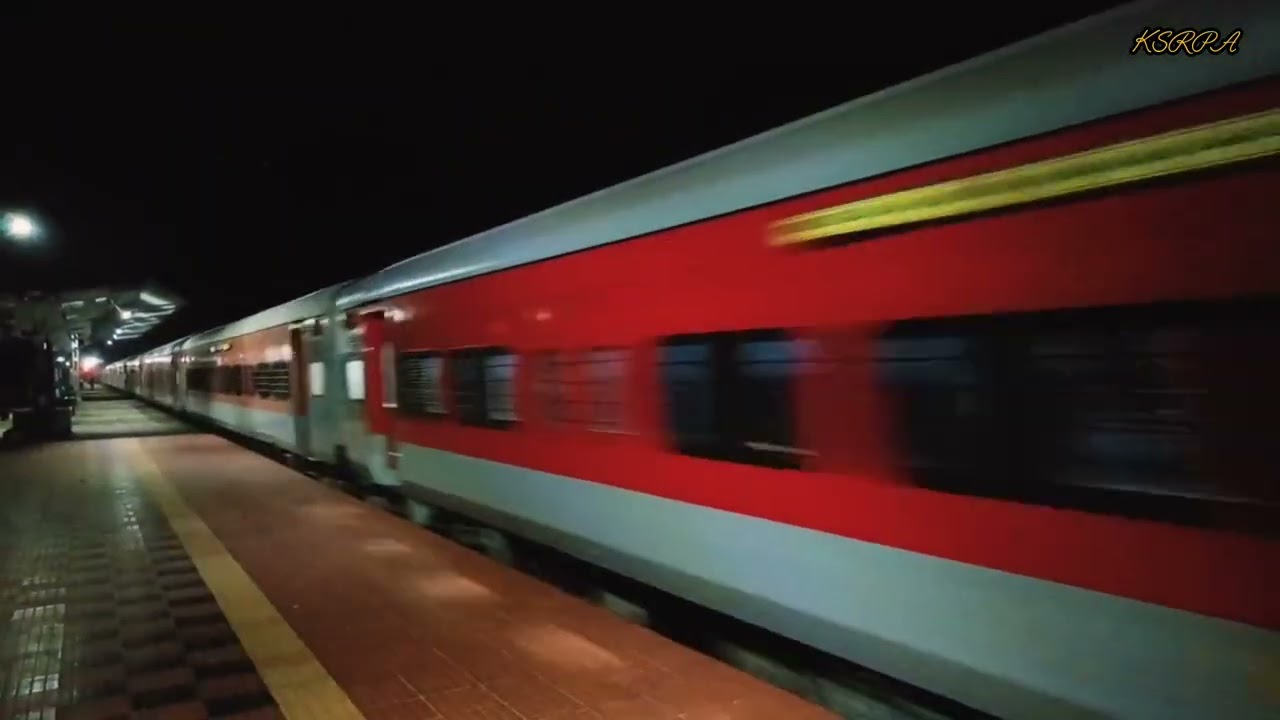 Bilaspur - Tirunelveli Superfast skipping Kottarakkara....