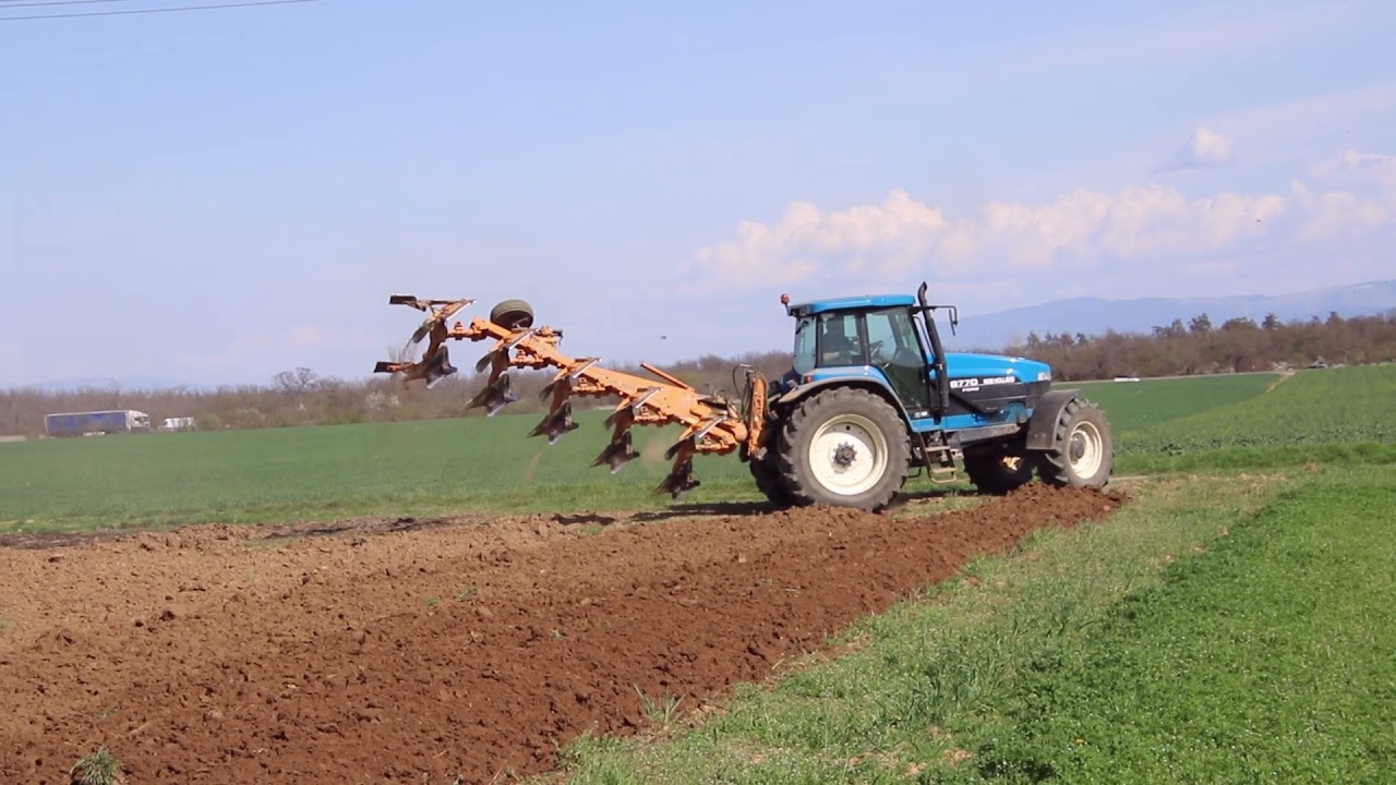 NEWHOLLAND 8770