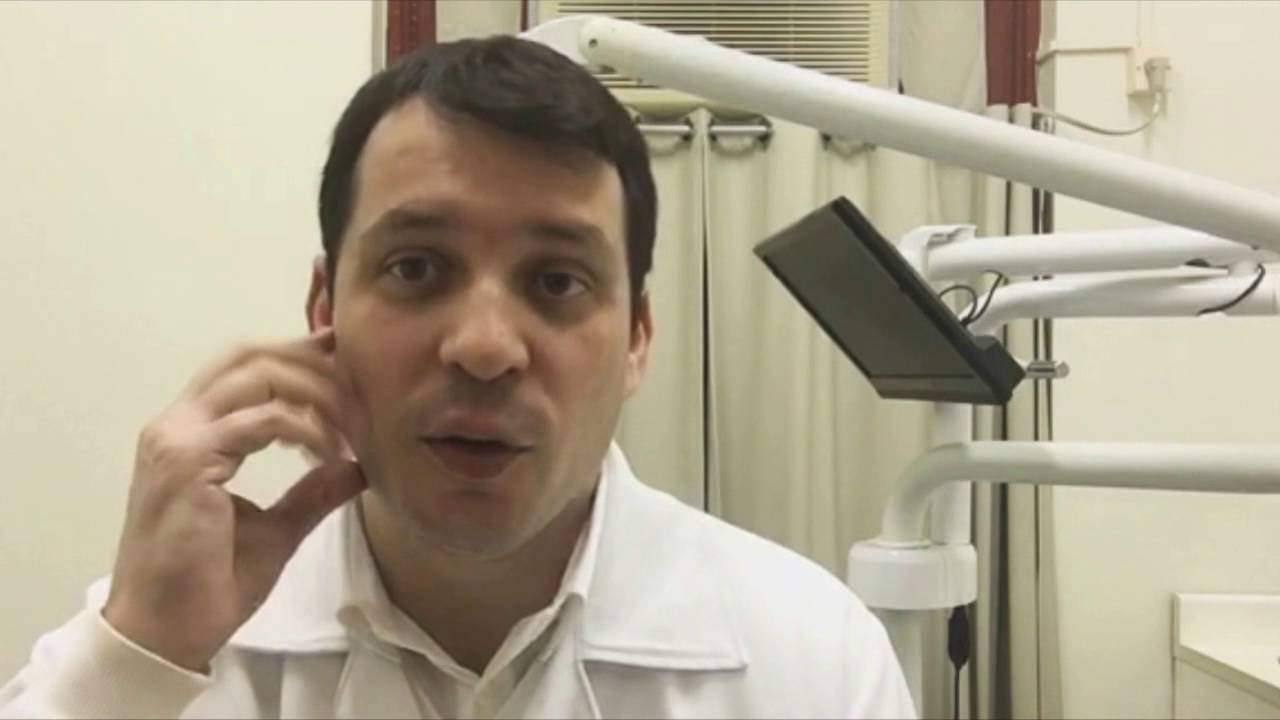 Fico apertando meus dentes ou com eles encostados durante o dia, isso faz mal