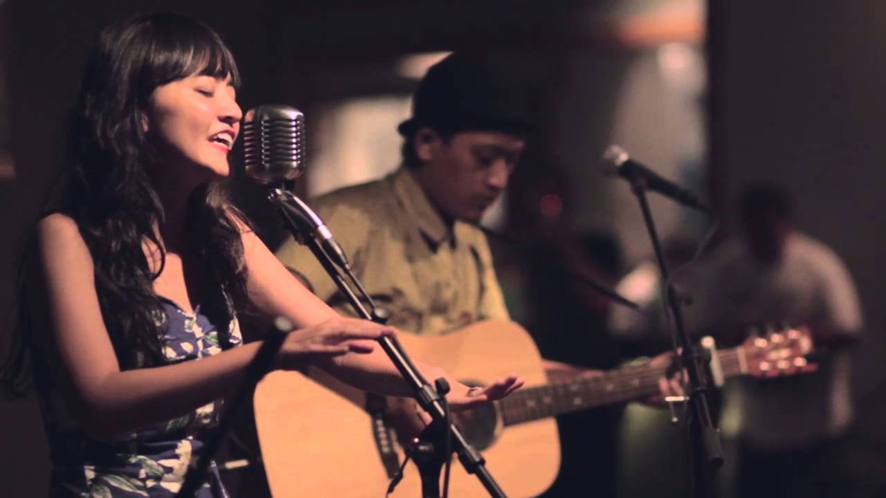Stars and Rabbit - Like It Here (Live at Deus)