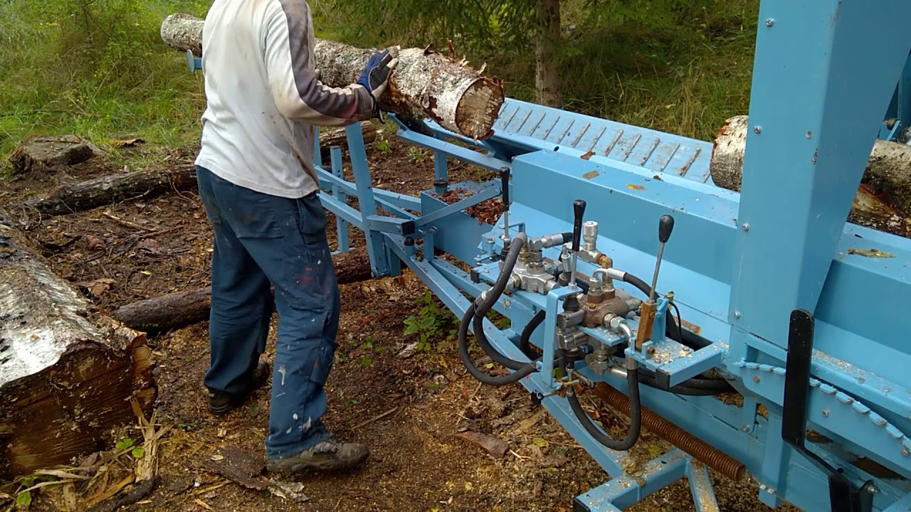 Hemmabyggd Vedmaskin, hydraulic log lift Nybro 20170924