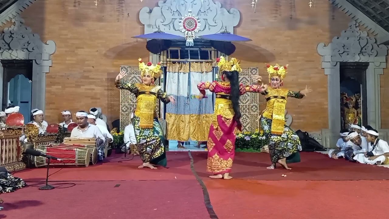 Tari Legong Keraton Pura Dalem Mas