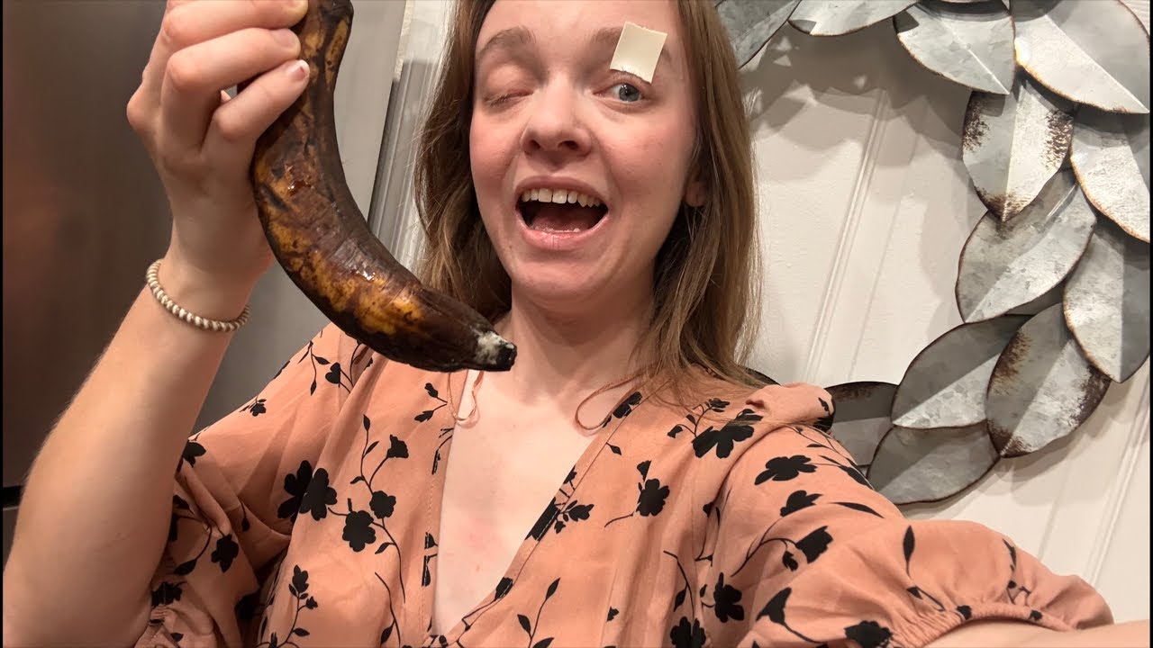 Banana Bread Queen baking bread LIVE