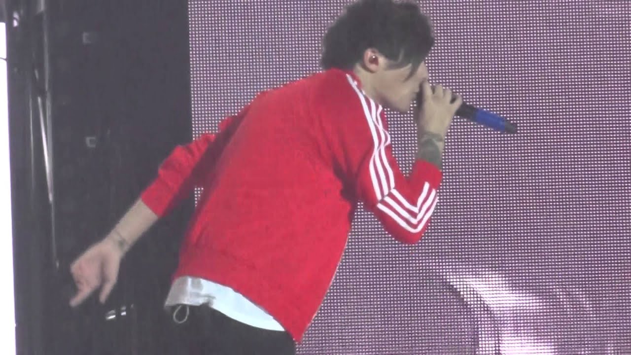 Clouds - One Direction live @ O2  London 30/09/2015