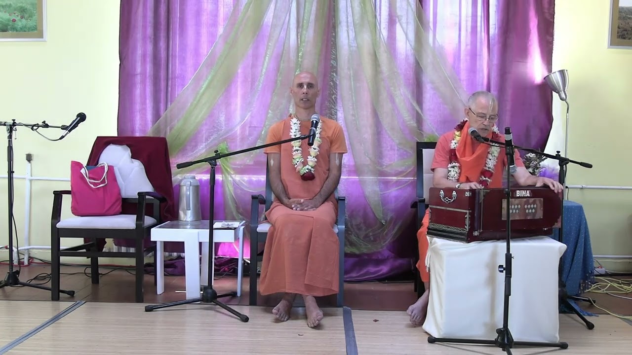 Krisna Ksetra Swami & Sacinandana Swami & Bhakti Ananda Tirtha Swami