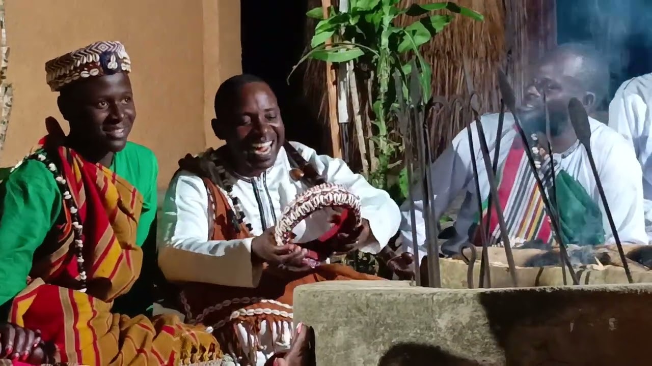 OMUZIMU KYEKYI? NE SSENKURU JUMBA LUBOWA ALIGAWEESA (JAJA KU KYOTO EPS. 1) 