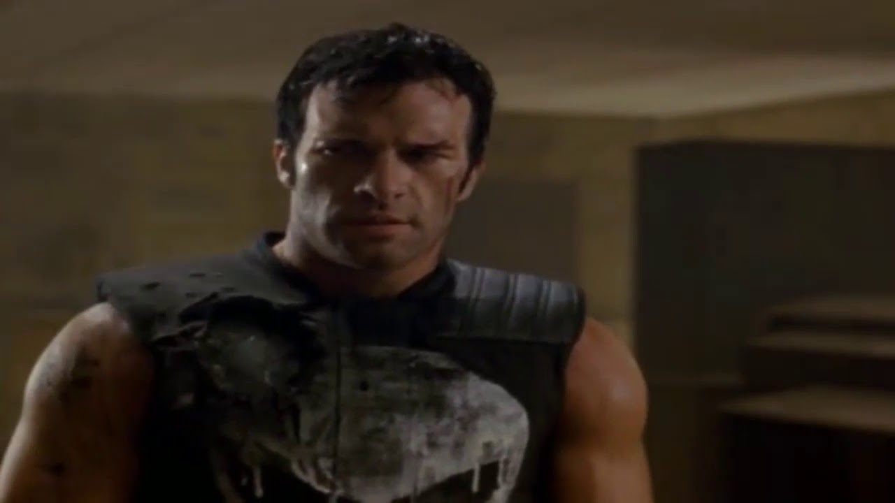 La muerte de John Saint y de todos los secuaces de Howard Saint - El Castigador 2004 (Escenas)