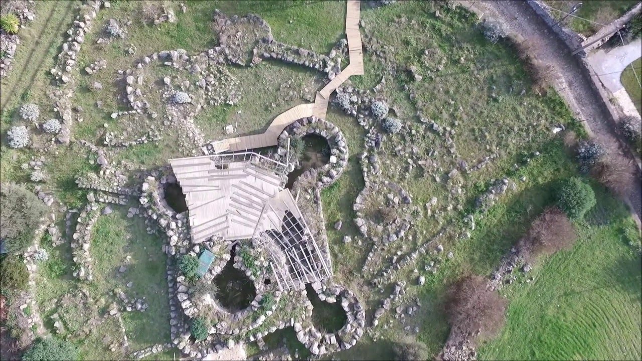 SARDEGNA archeologia - Nuraghe 