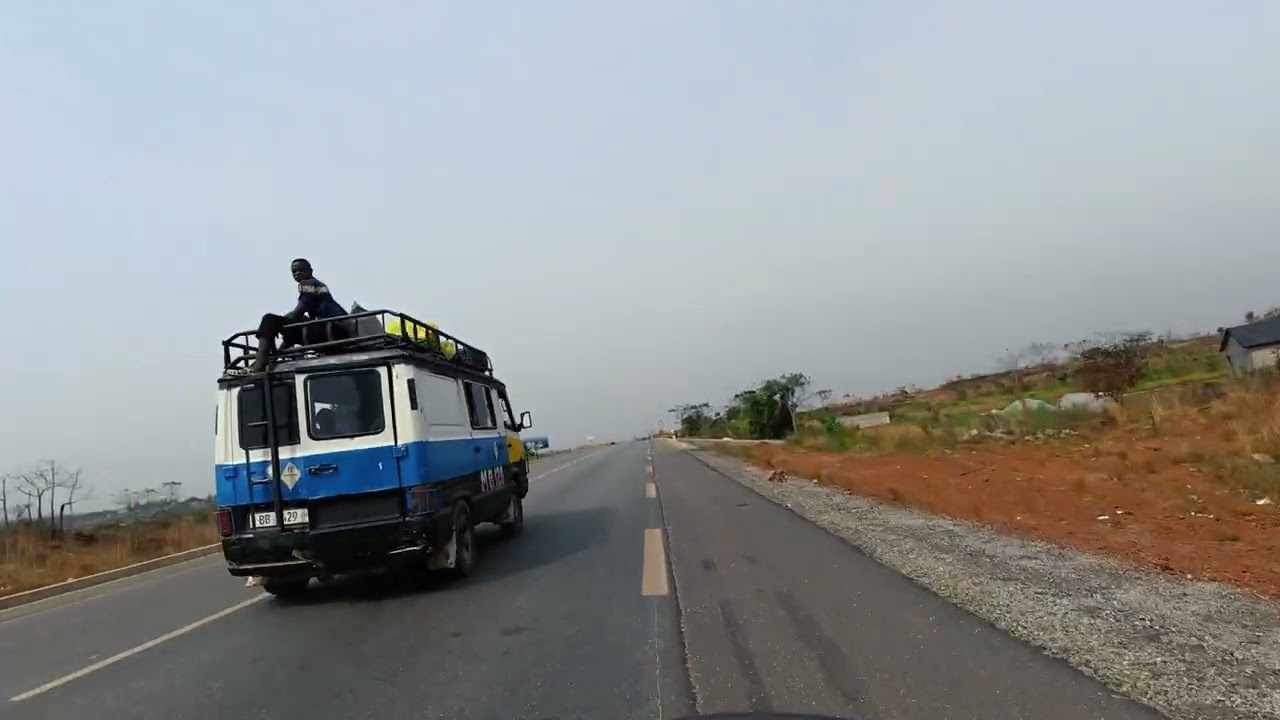 Boffa:  La seule route à péage de Guinée, regardez où va l'argent... 🇬🇳