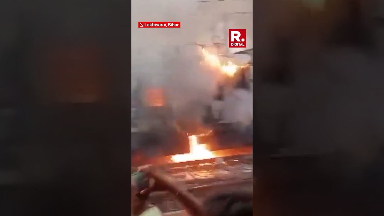Patna-Jharkhand Passenger Train Catches Fire, No Injuries Reported | Video