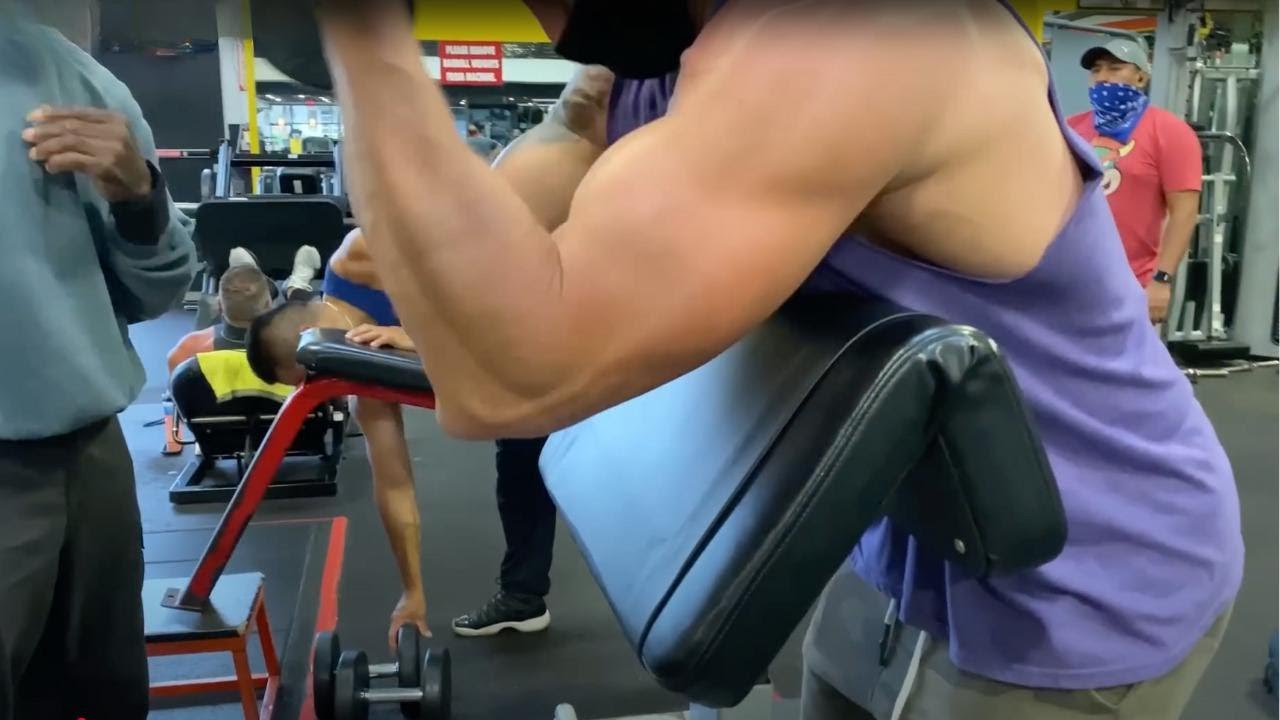 Entraînement ultime des biceps avec Le Parrain du bodybuilding !