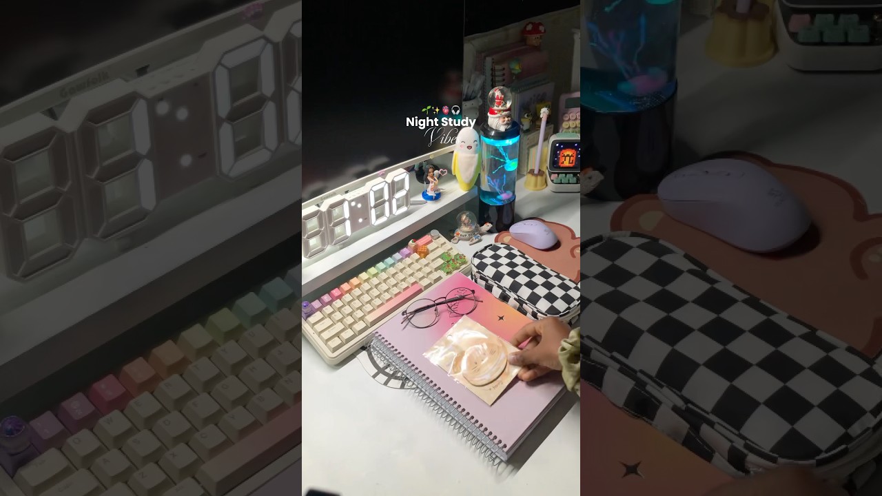 Late Night Study Vibes!!📓🌷✨