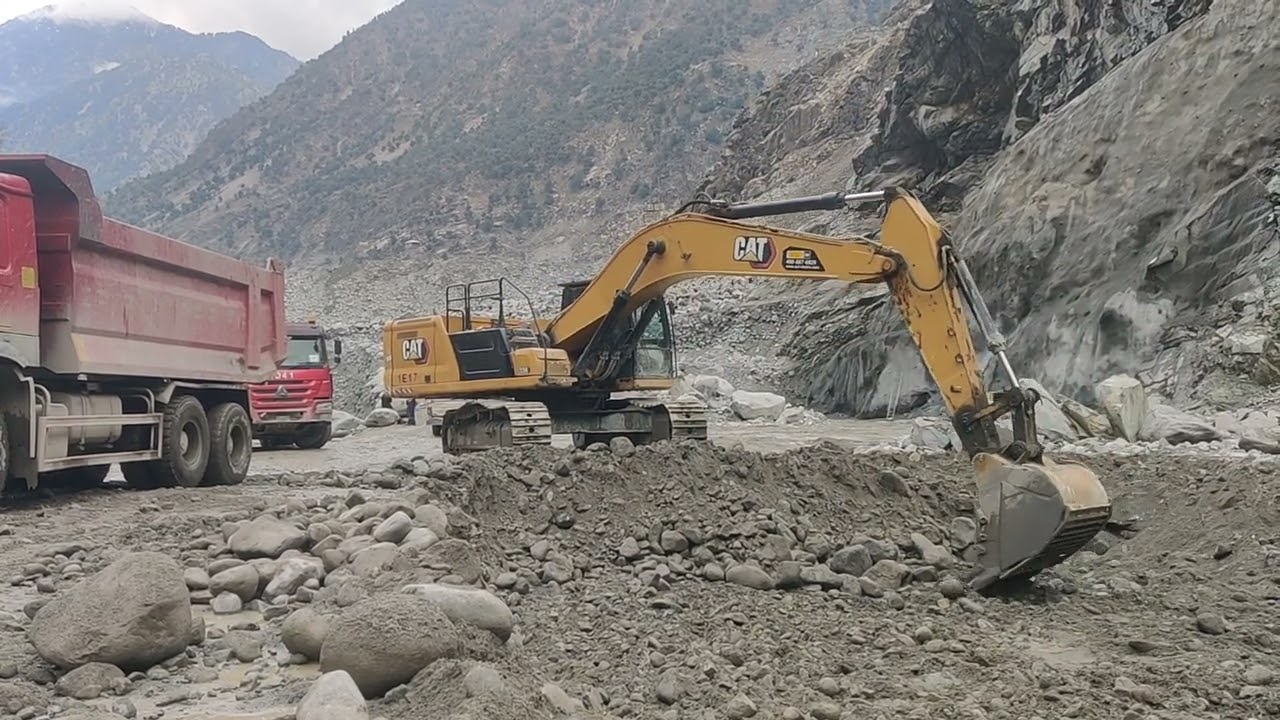 #caterpillar power Loading  #automobile #excavator heavy macher move Wheels #construction Equipment 
