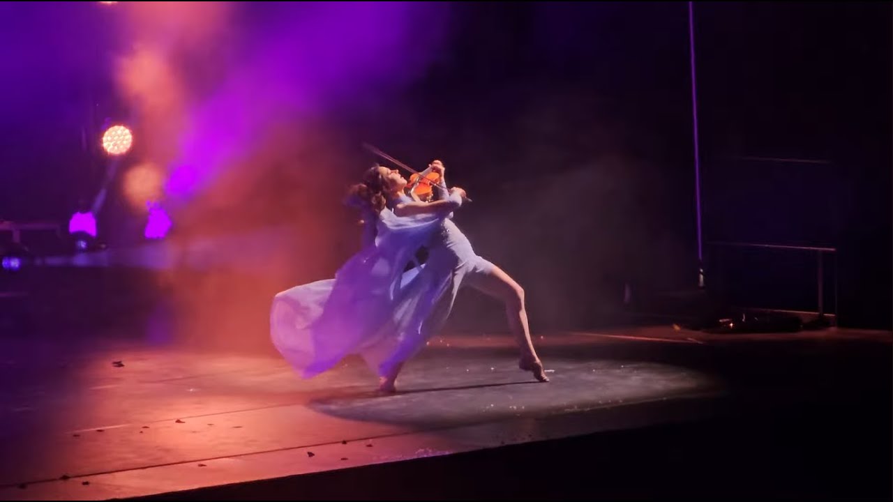 Lindsey Stirling - O Holy Night (Rio Rancho 2025)