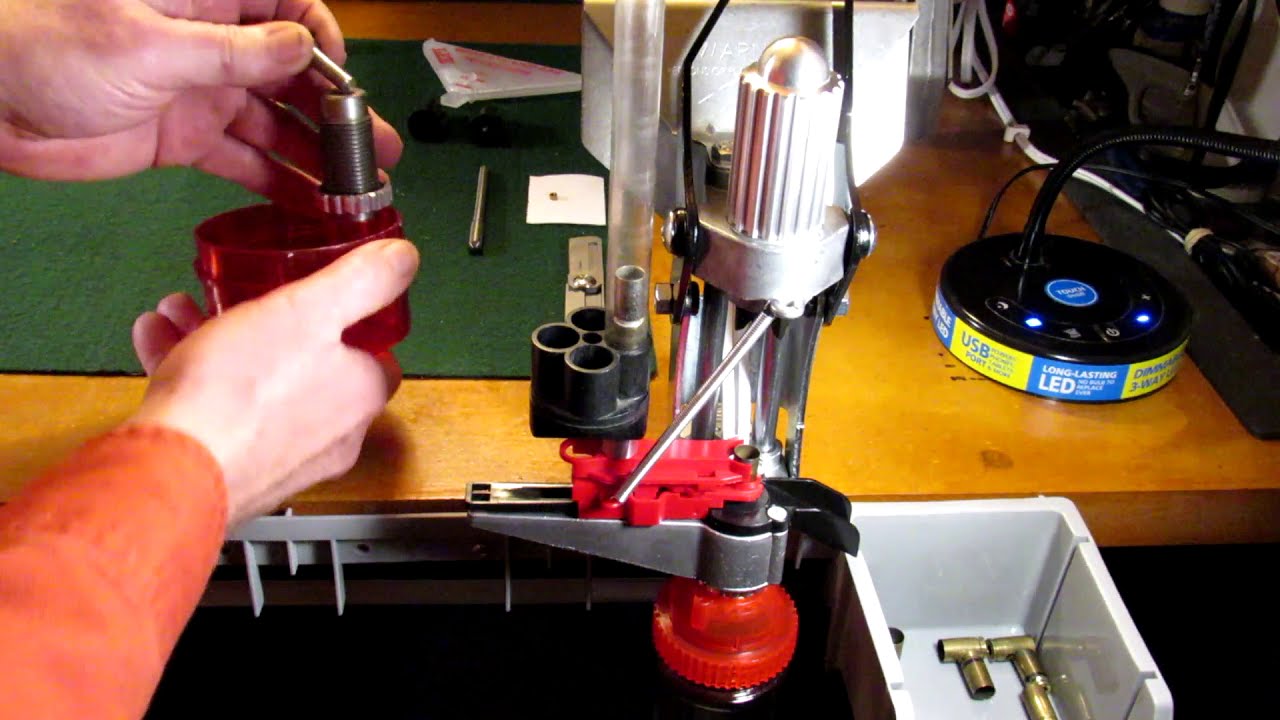 Lee, Automatic Case Primer, ACP Press, Part 2, Decapping feature