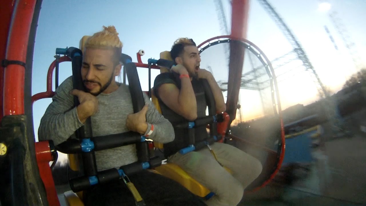 HILARIOUS ROLLER COASTER REACTION