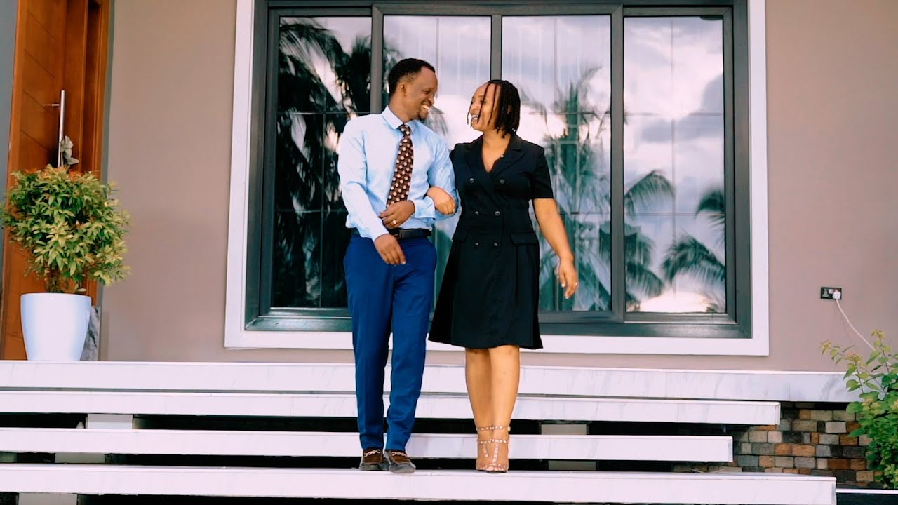 Edson Mwasabwite - Amenisaidia Mungu (0fficial video)