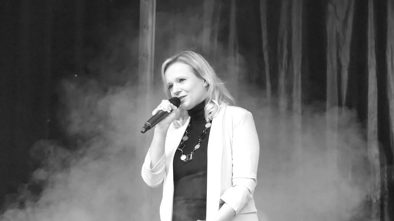 Sabine Elara   