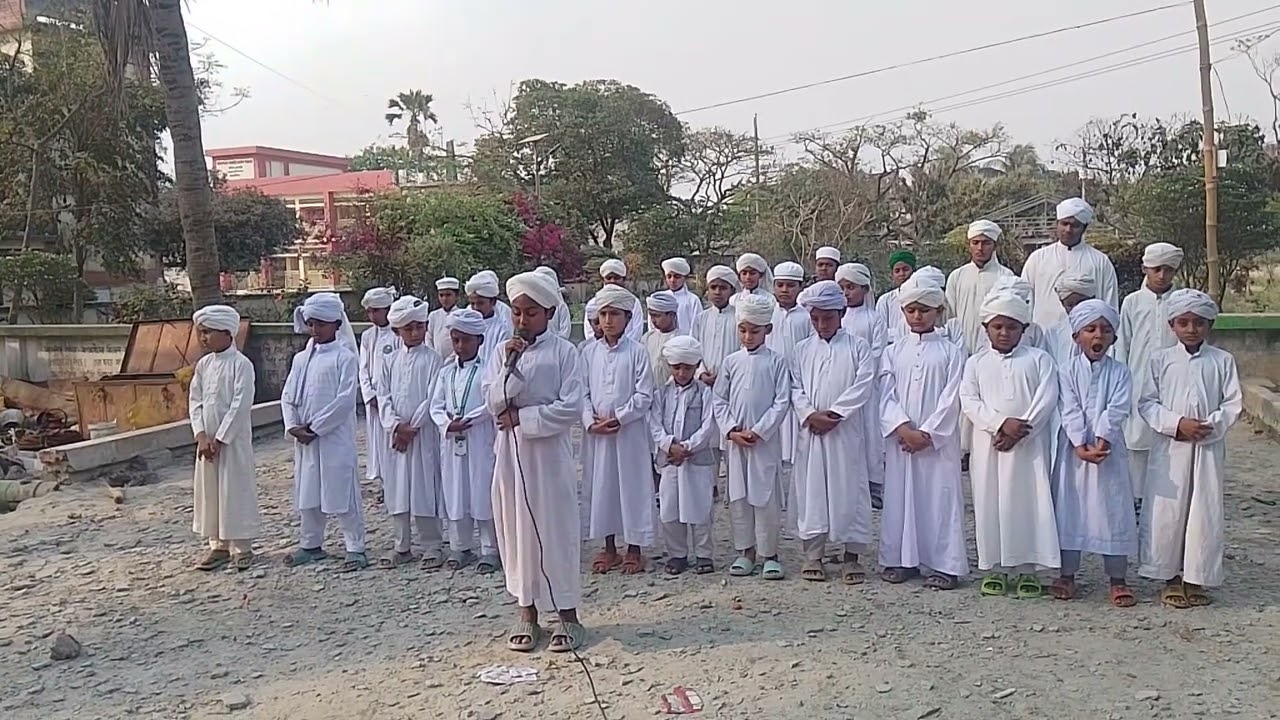 তেলাওয়াত করছে আমার ছাত্র মোহাম্মদ তামিম আত্তারী।মাদ্রাসাতুল মদিনা,মালির পাথর, মুন্সিগঞ্জ।