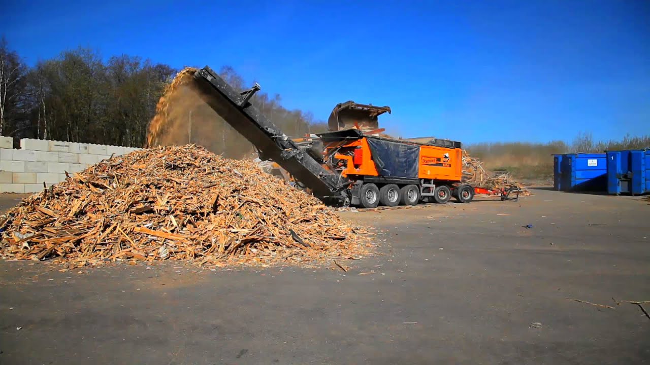 Flisning av tr&auml;avfall -- Ronneby Milj&ouml; & Teknik AB