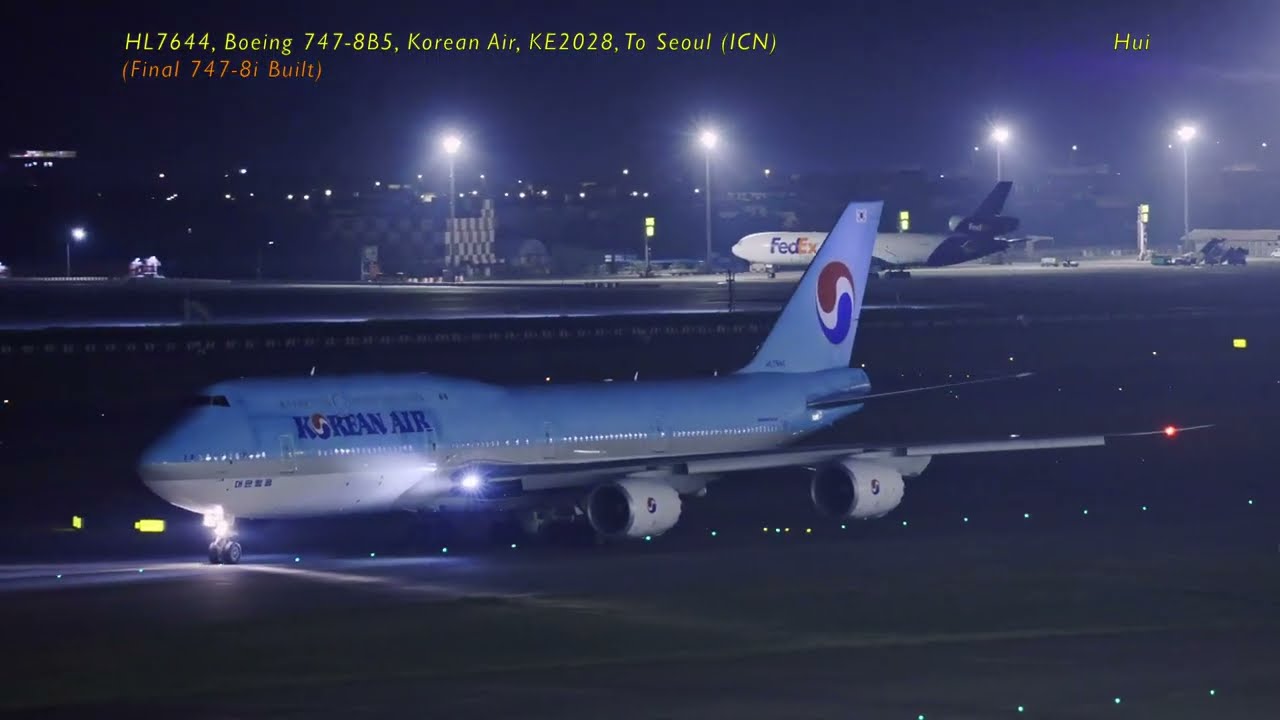 Korean Air B747-8i Departs From TPE In The Evening
