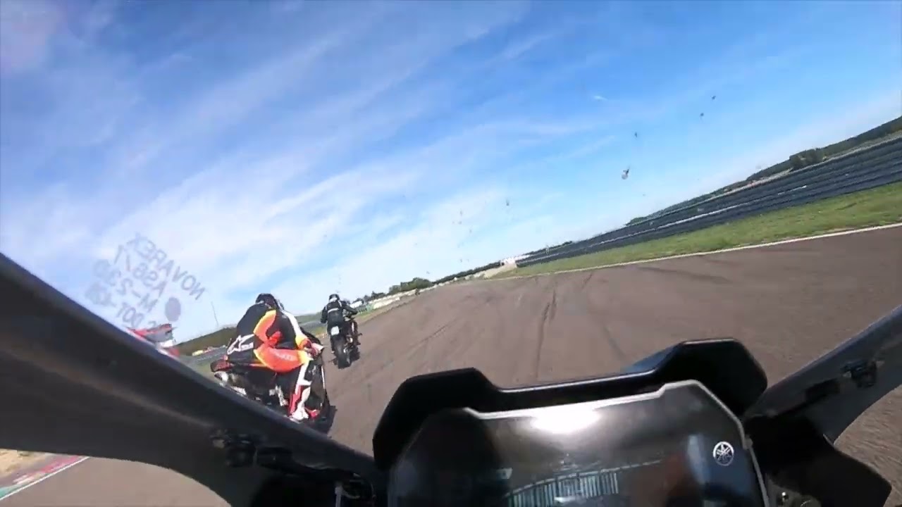 Yamaha R7 on track at Mettet