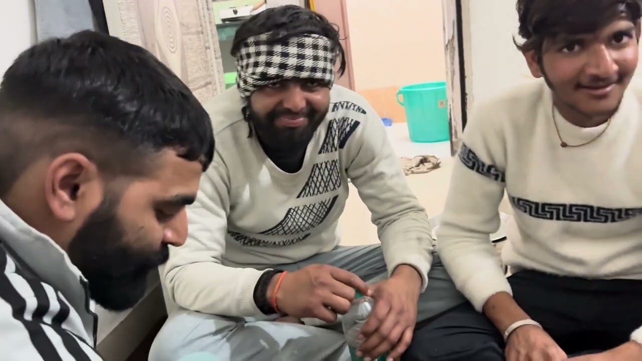 कितनी रोटी खाओगे भाई😂😂😂