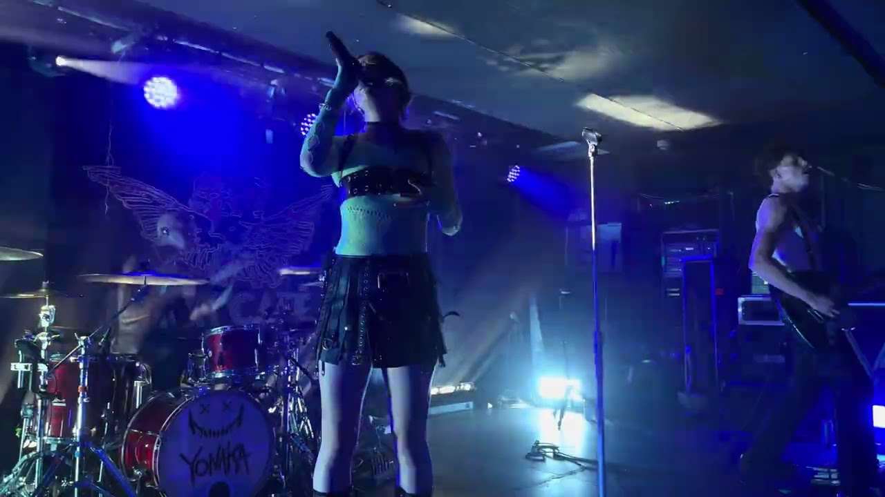 Yonaka - Call Me a Saint (live in Prague 2024)