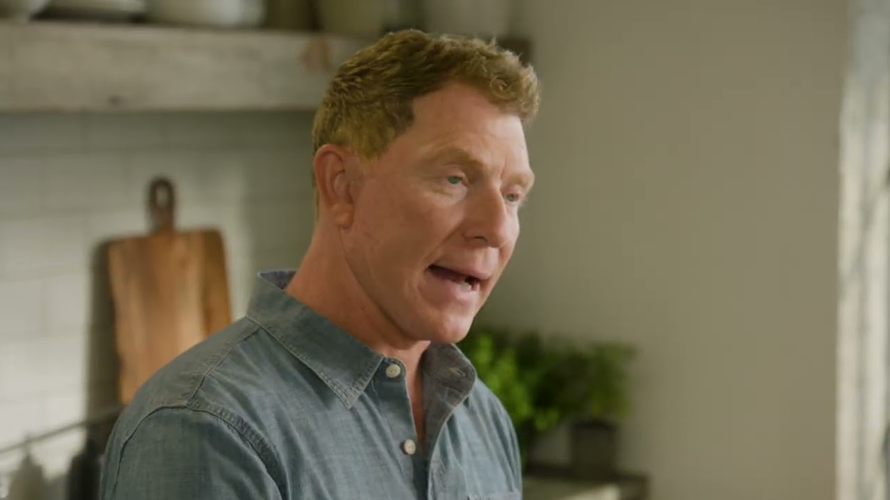 Bobby Flay's Egg and Chorizo Breakfast Burritos