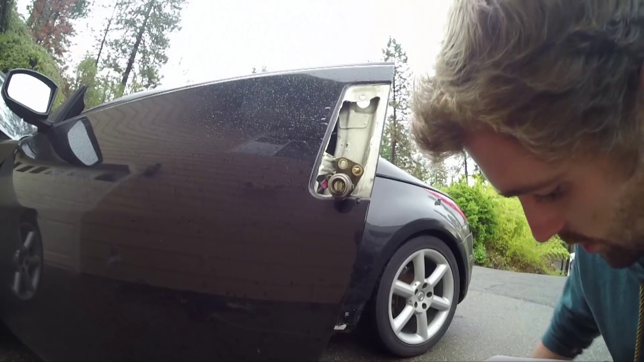 Fixing 350Z Door Handle Problem