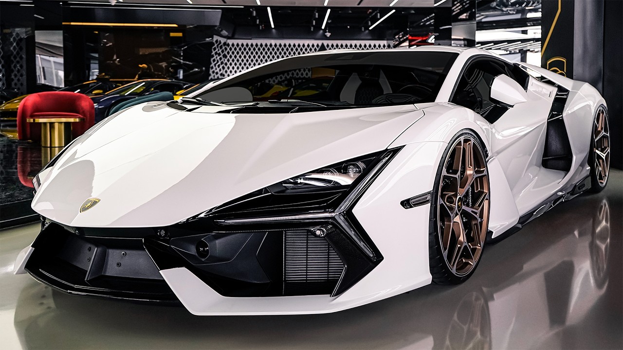 2026 Lamborghini Revuelto V12 - Interior and Exterior Walkaround