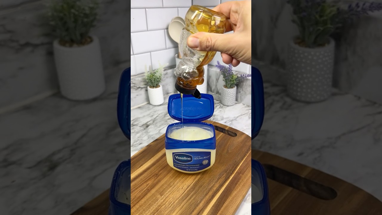 Wazelina + Mi&oacute;d = Szklana Sk&oacute;ra? 🤔 #skincarehack #przedipo