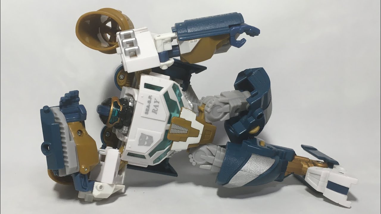 Обзор на фигурку Transformers Hunt for the Decepticons voyager class Sea Spray