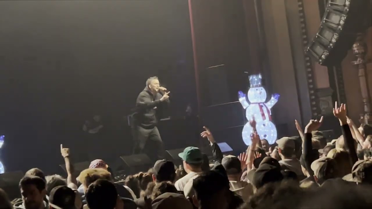 Atmosphere Live Fox Theater Oakland CA 2/13/26 ok freestyle trying to find a balance