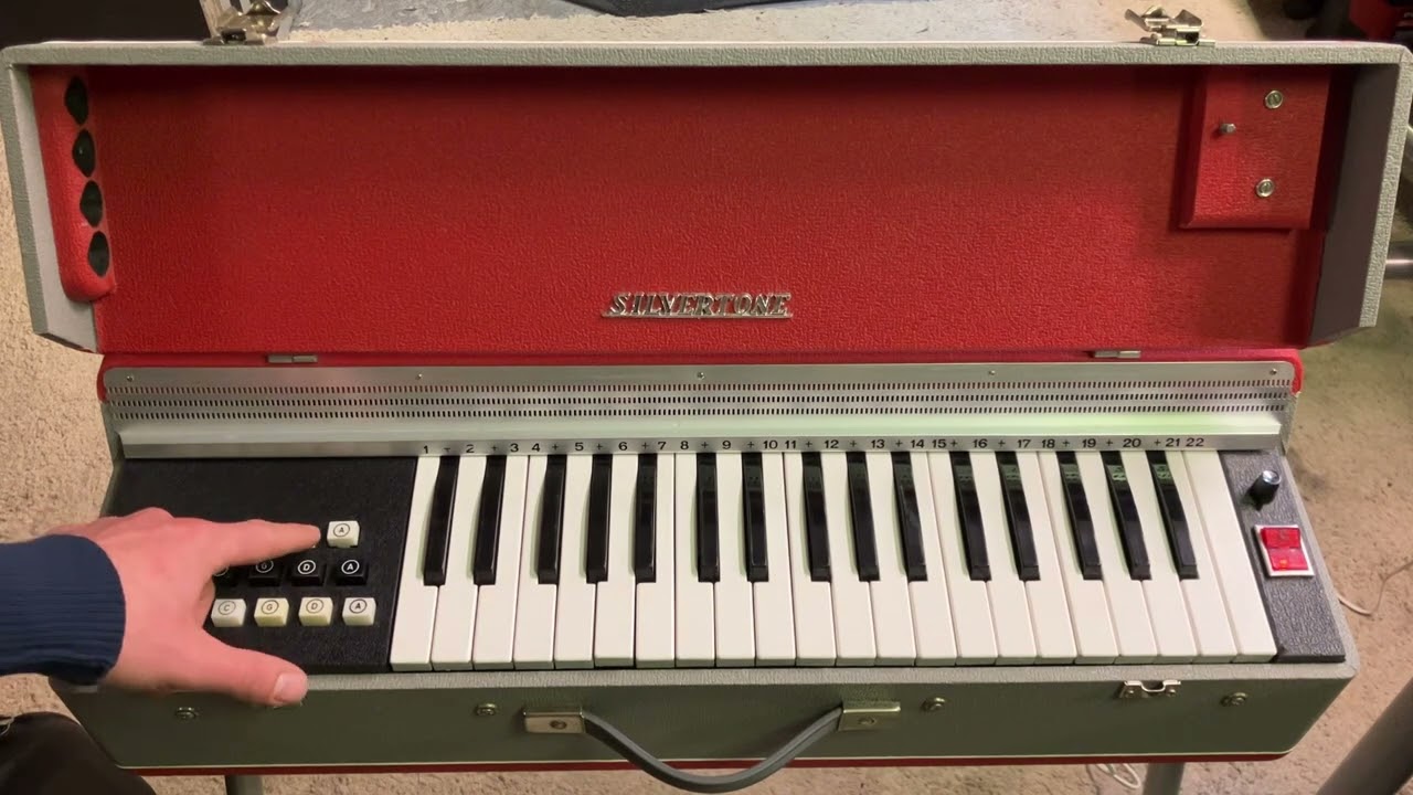 Silvertone 60’s Chord Organ
