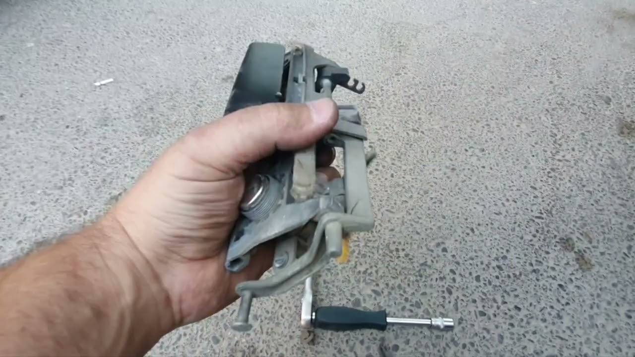 Замена ручки открывания передней двери на BMW E36.