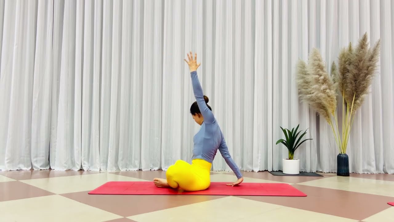 Yoga for Neck & Upper Back | Tabletop Rotation to Reduce Stiffness and Improve Posture