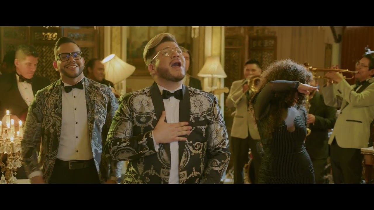 PARTIDO EN DOS - REVOLU ORQUESTA (VIDEO OFICIAL)