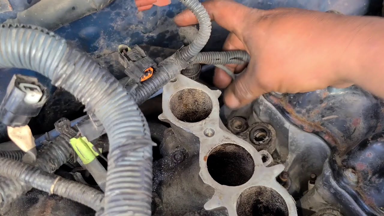 1998 2002 NISSAN FRONTIER  3.3  KNOCK  SENSOR  LOCALIZACIÓN