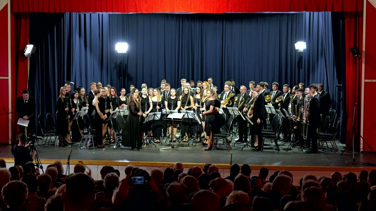 A Tótkomlósi Gyermek Fúvószenekar és a Tótkomlósi Ifjúsági Koncert Fúvószenekar Karácsonyi koncertje